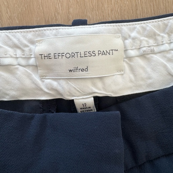 Aritzia The Effortless Pant™ - Crepette, size 12, admiral navy blue - Picture 5 of 5